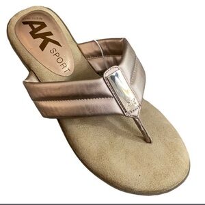 NEW Anne Klein Akartsy Women’s Sport Gold Sandals 9